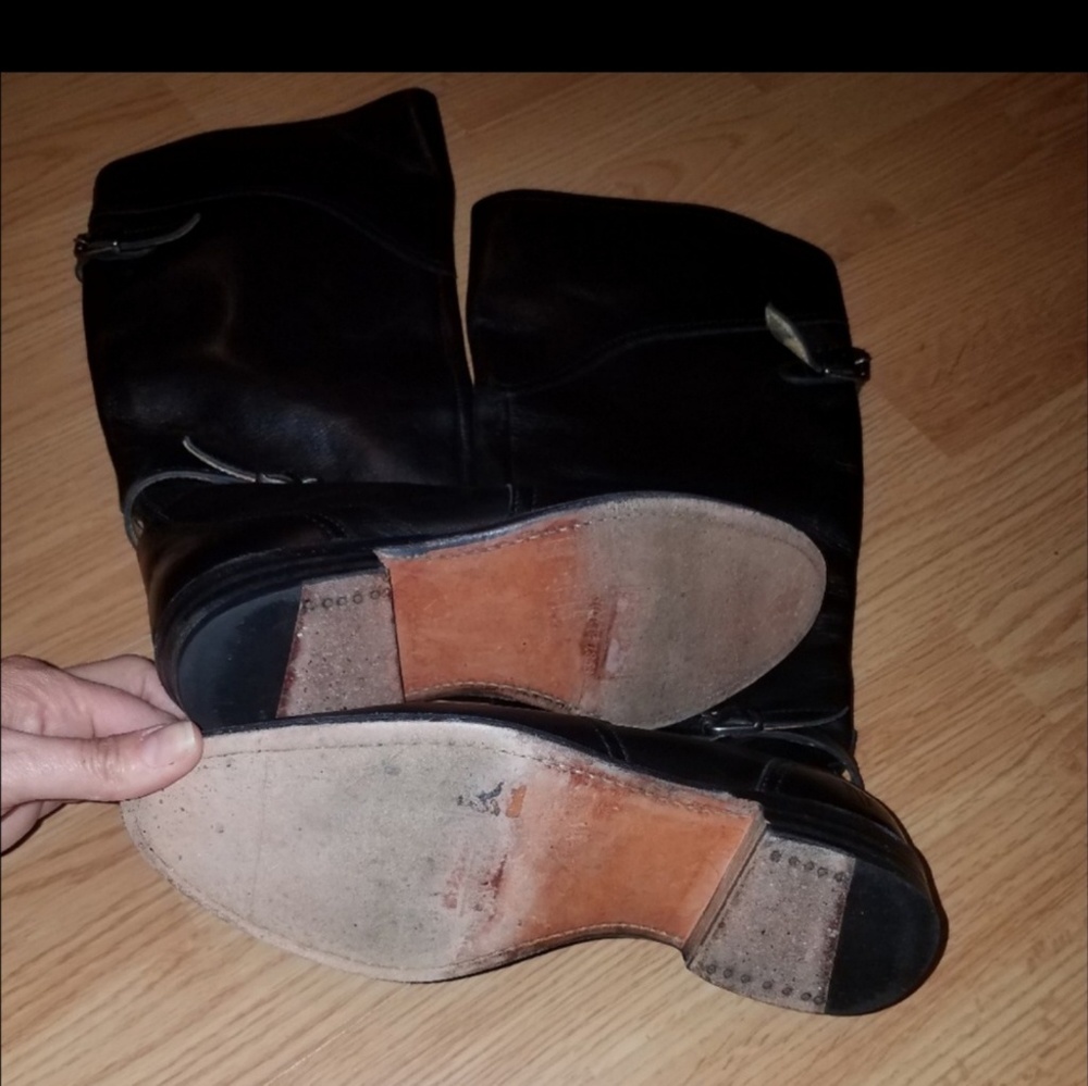 Frye - Picture 3 of 5